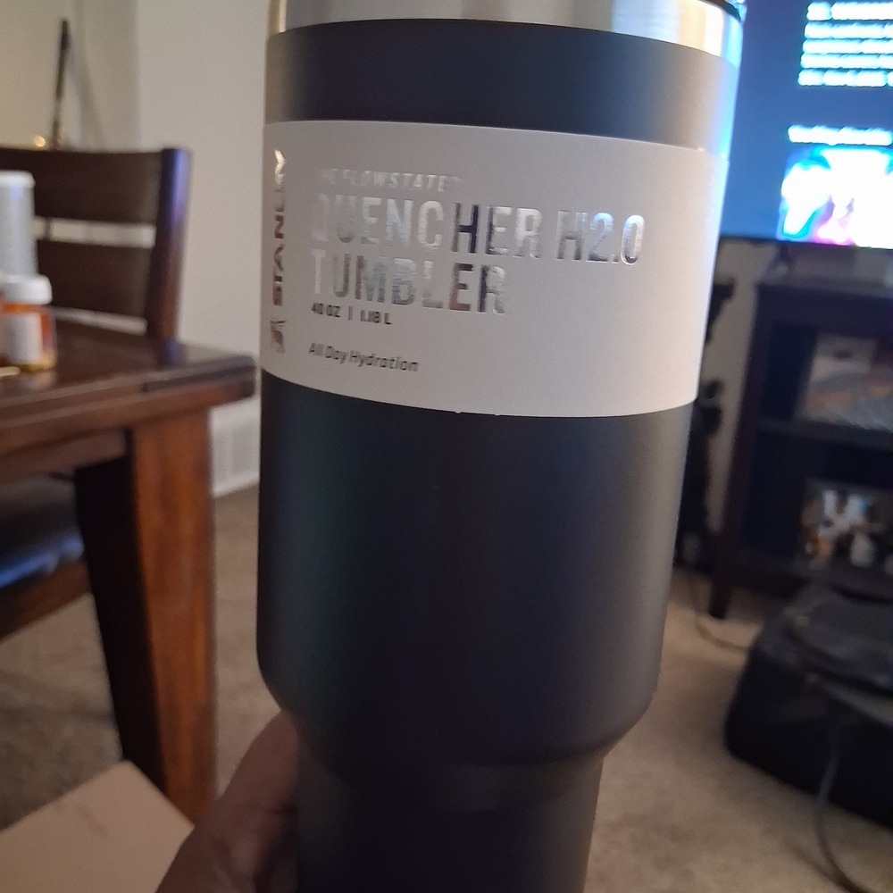 Black Stanley Quencher H2.0 Tumbler 40oz.